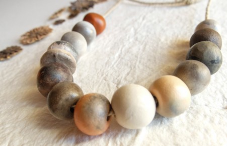 collier réglable avec un doux mélange de perles en céramique :-)