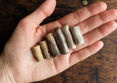 bois flotté et céramique polie et enfumée...