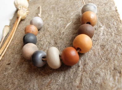 Diverses perles en céramique