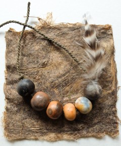 Perles en céramique enfumées