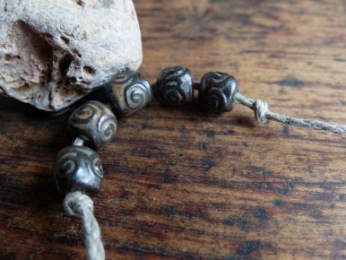 Je me lance dans la création de mes propres émaux! C'est passionnant!